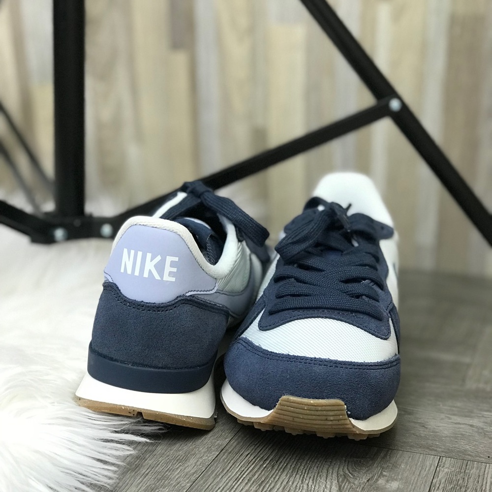 NWT Nike Internationalist Blue WMNS - Picture 7 of 8